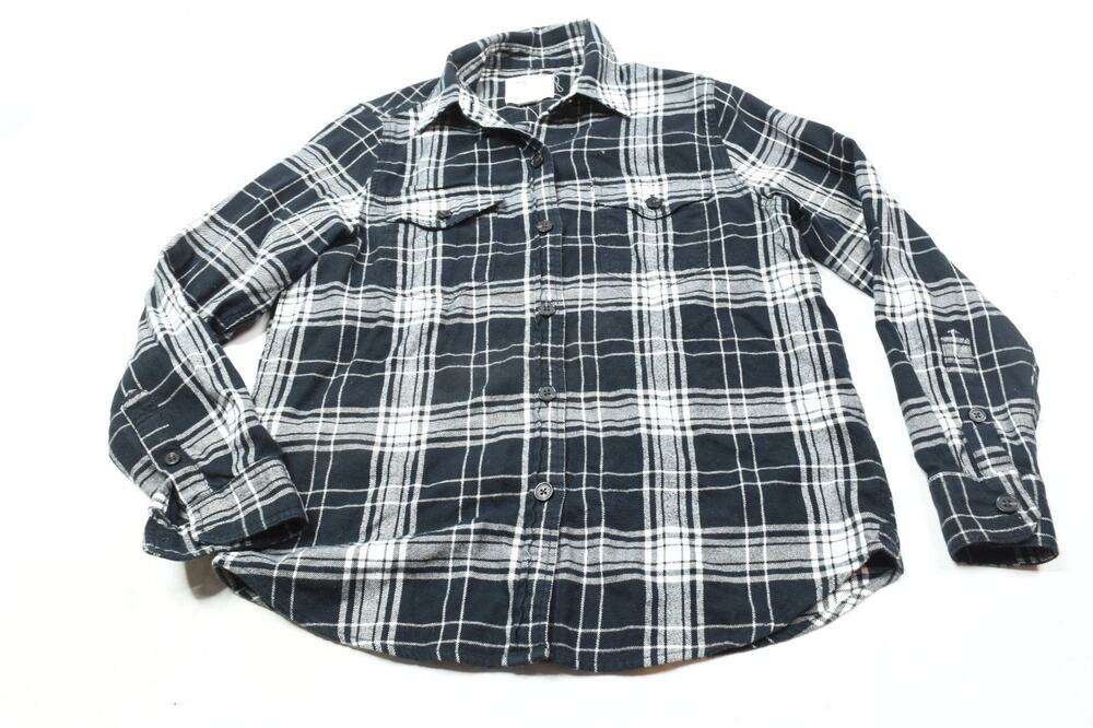 Tilley Flannel Shirt Womens Small Black Gray Plaid Long Sleeve Button-Up Relaxed